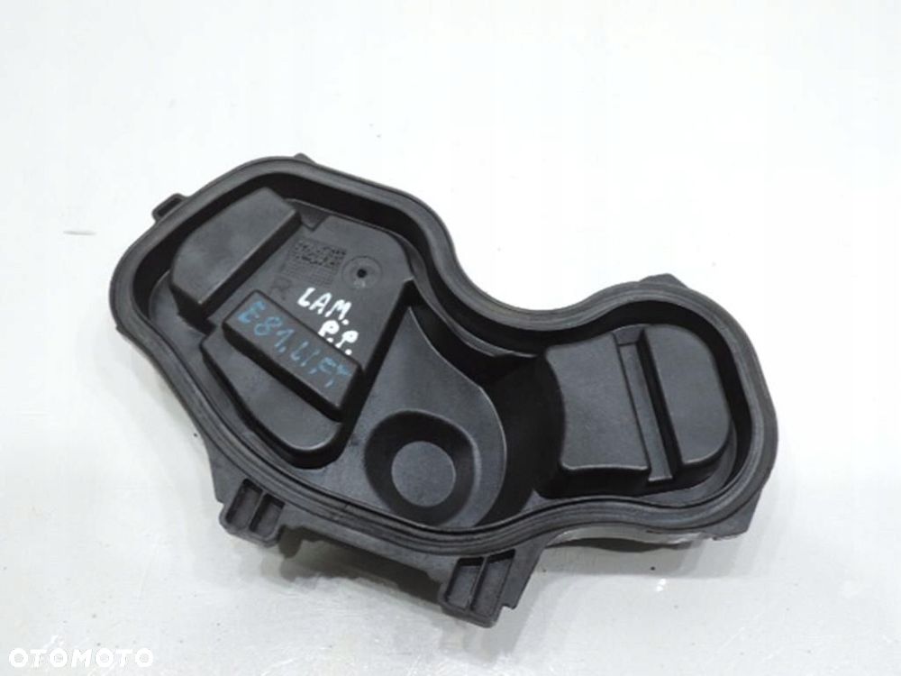 DEKIEL LAMPY PRAWY PRZÓD BMW E81 E87 - 6