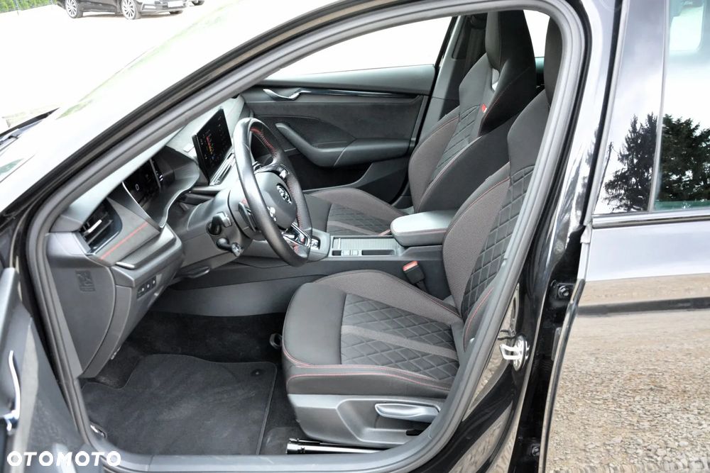 Skoda Octavia 2.0 TSI GPF RS 245 DSG - 9