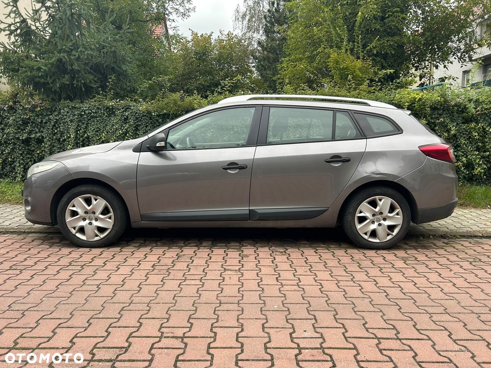 Renault Megane 2011 photo 4