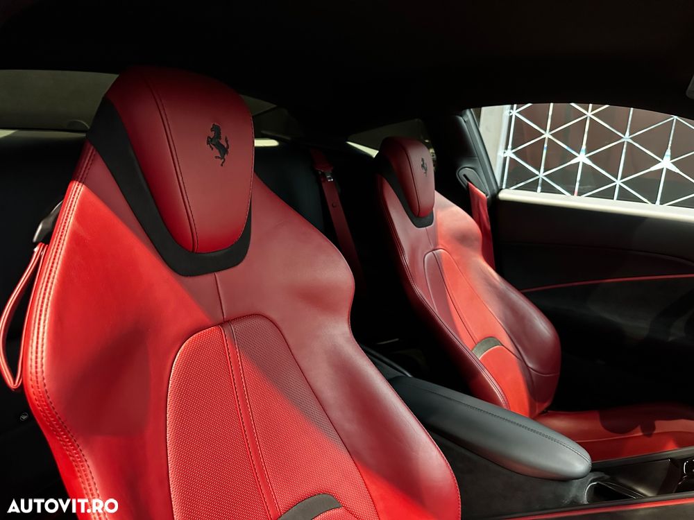 Ferrari Roma - 8