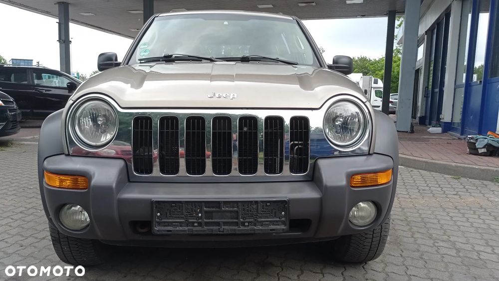 Jeep Cherokee - 28