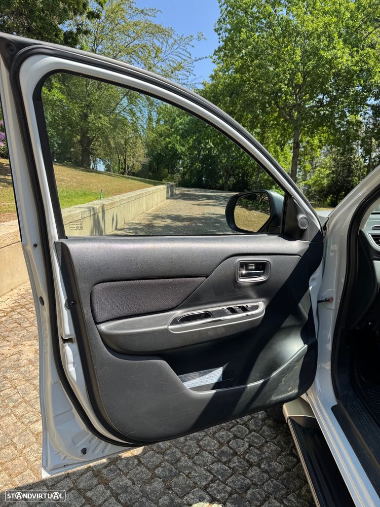 Mitsubishi L200 Pick Up 4x4 S&S Cabine Dupla Select - 11