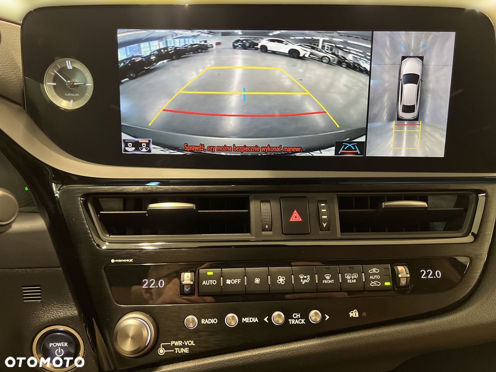 Lexus ES 300h Omotenashi - 27