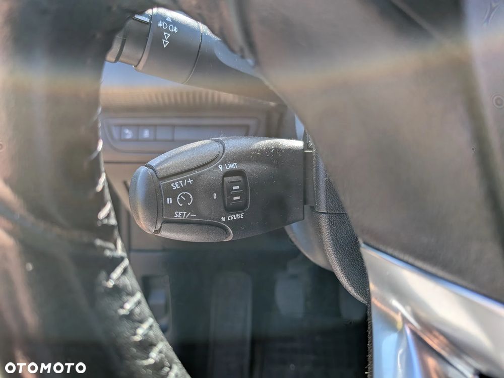 Peugeot 208 82 PureTech Style - 14