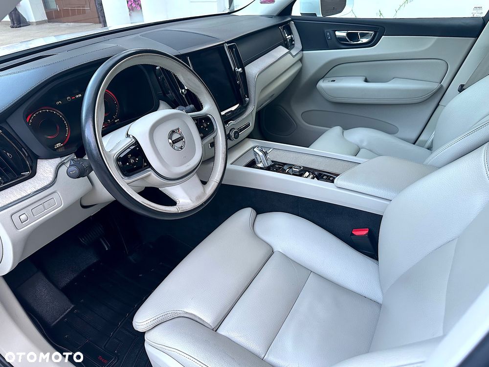 Volvo XC 60 T8 AWD Plug-In Hybrid Inscription Expression - 18