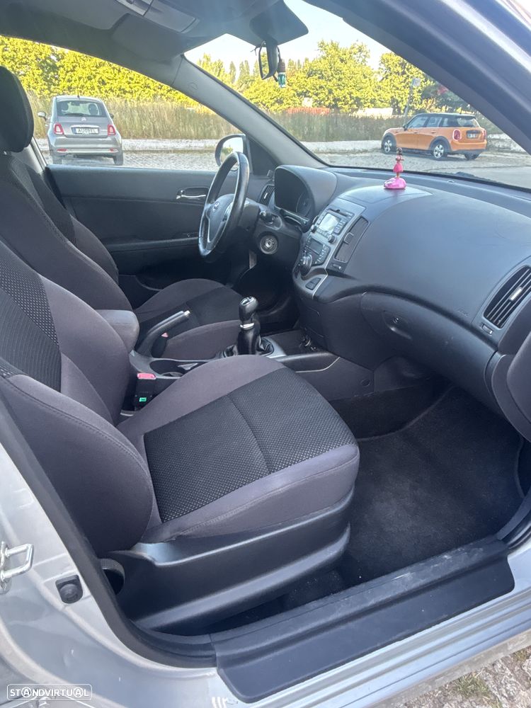 Hyundai i30 CW - 13