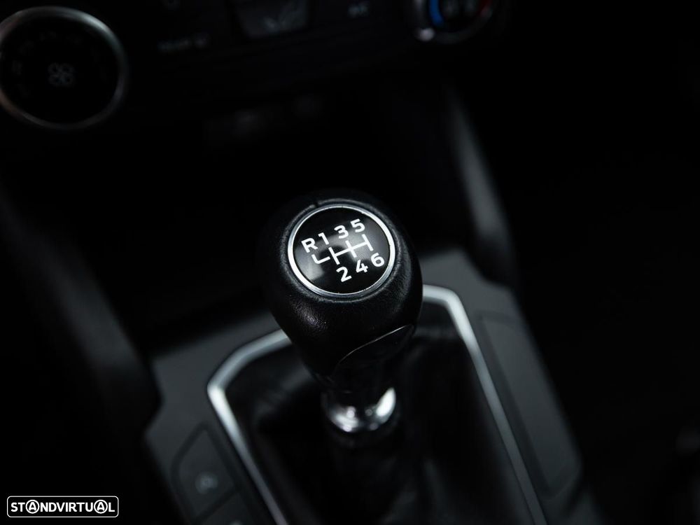 Ford Focus 1.5 TDCi ECOBlue Connected - 18