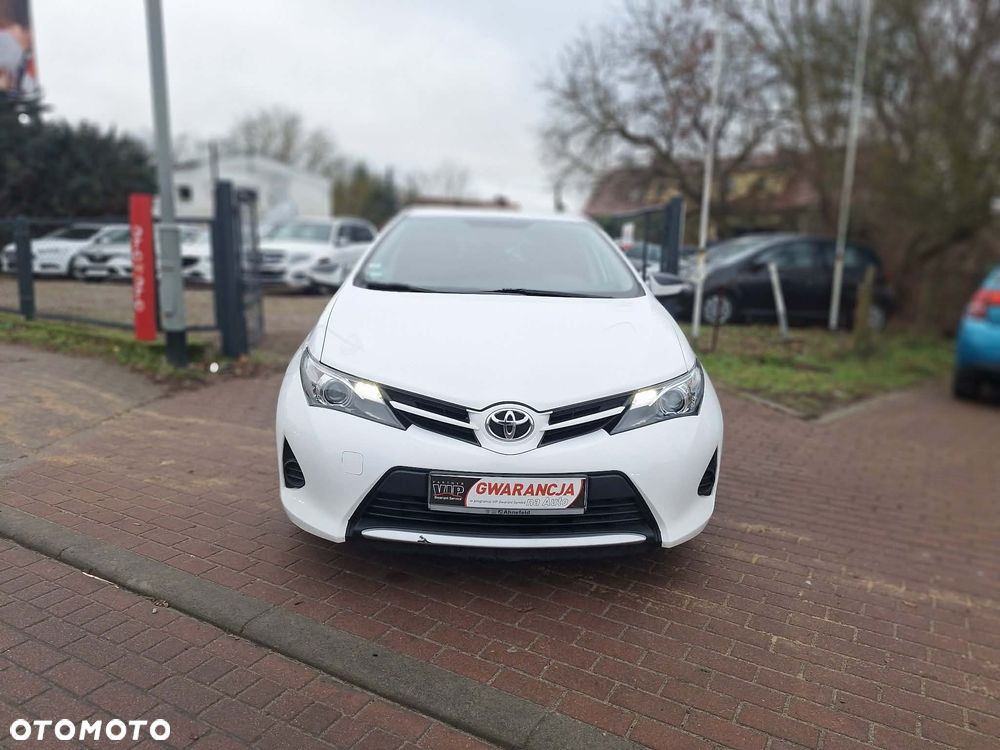 Toyota Auris 1.33 Dual-VVT-i - 4