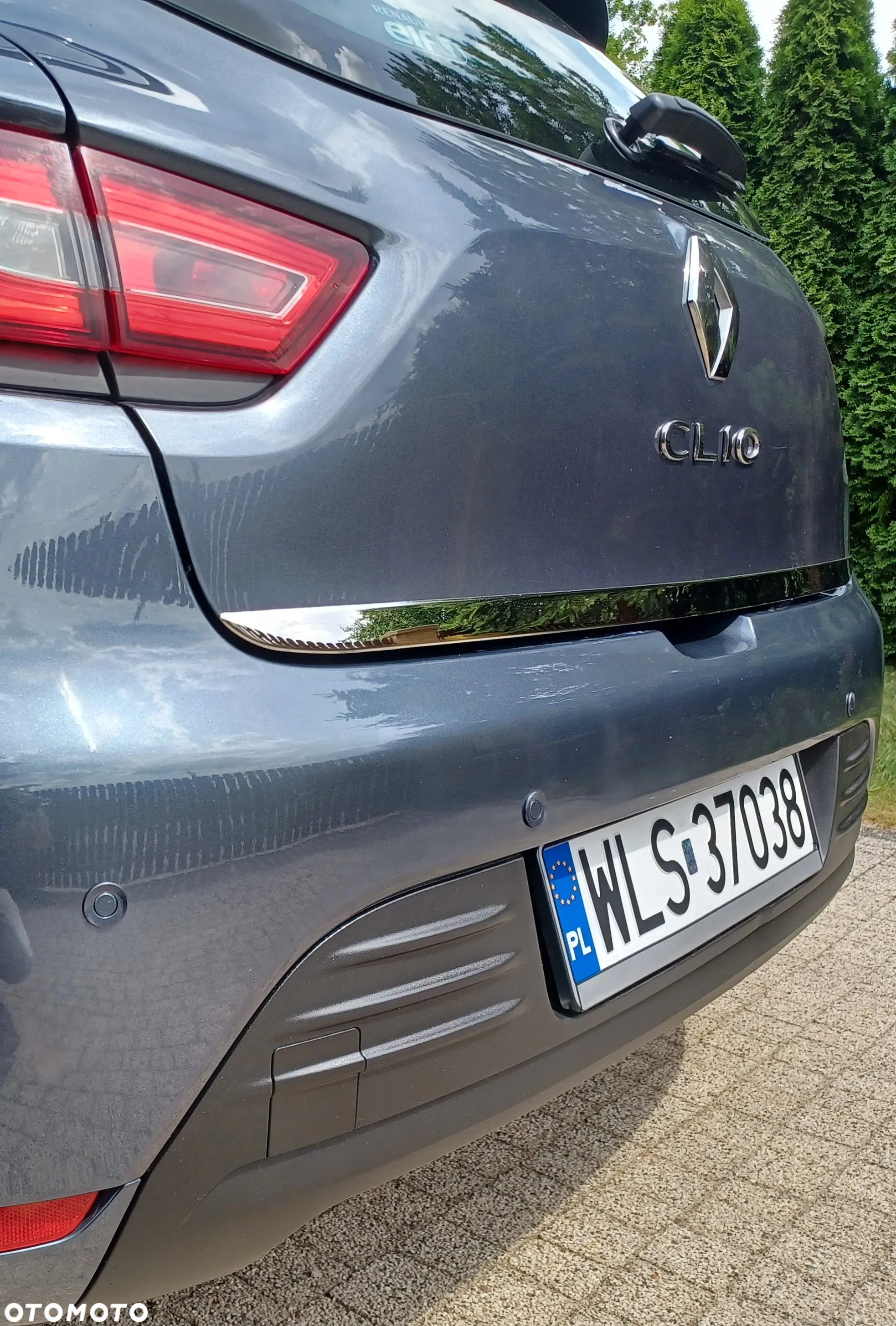 Renault Clio 1.2 16V 75 Life - 20