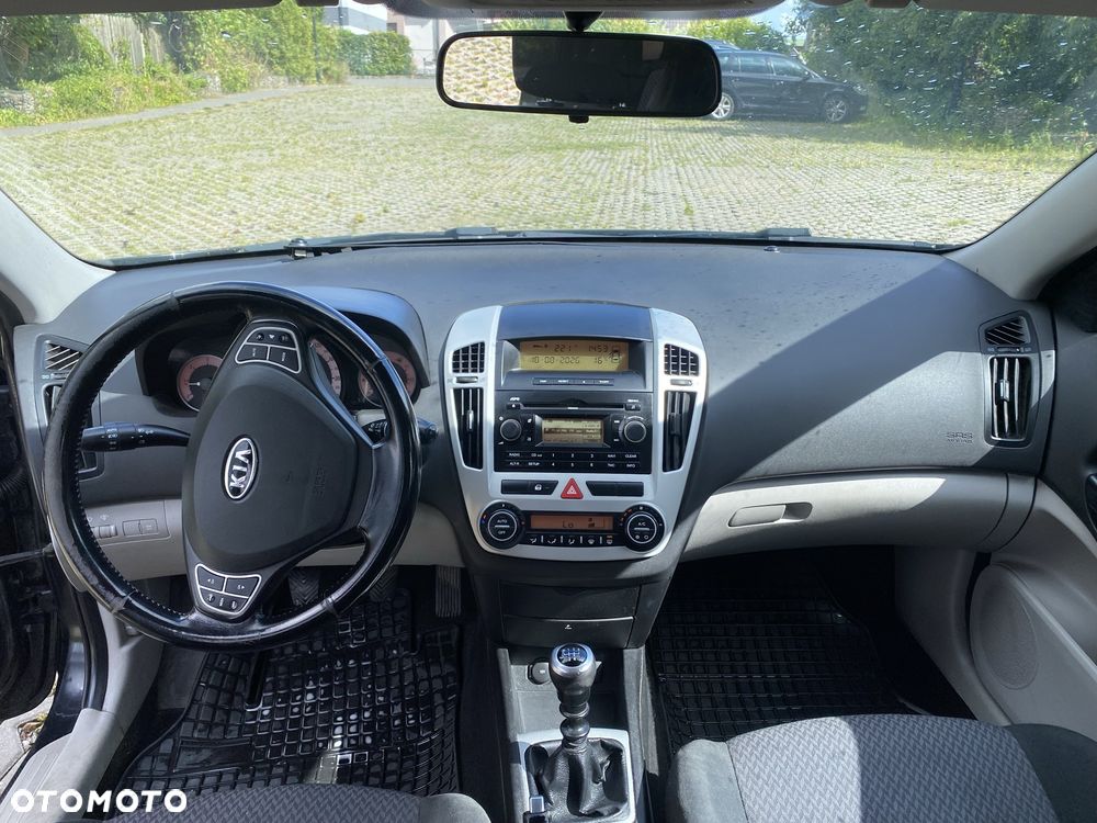 Kia Ceed - 5
