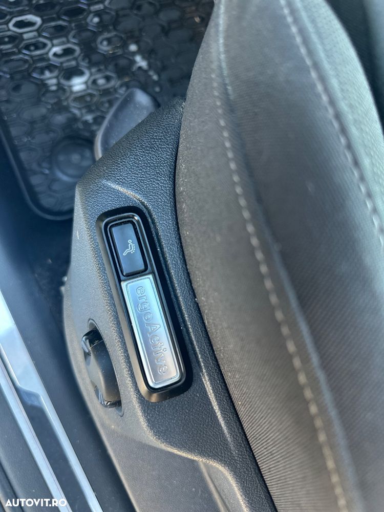 Volkswagen Tiguan - 10