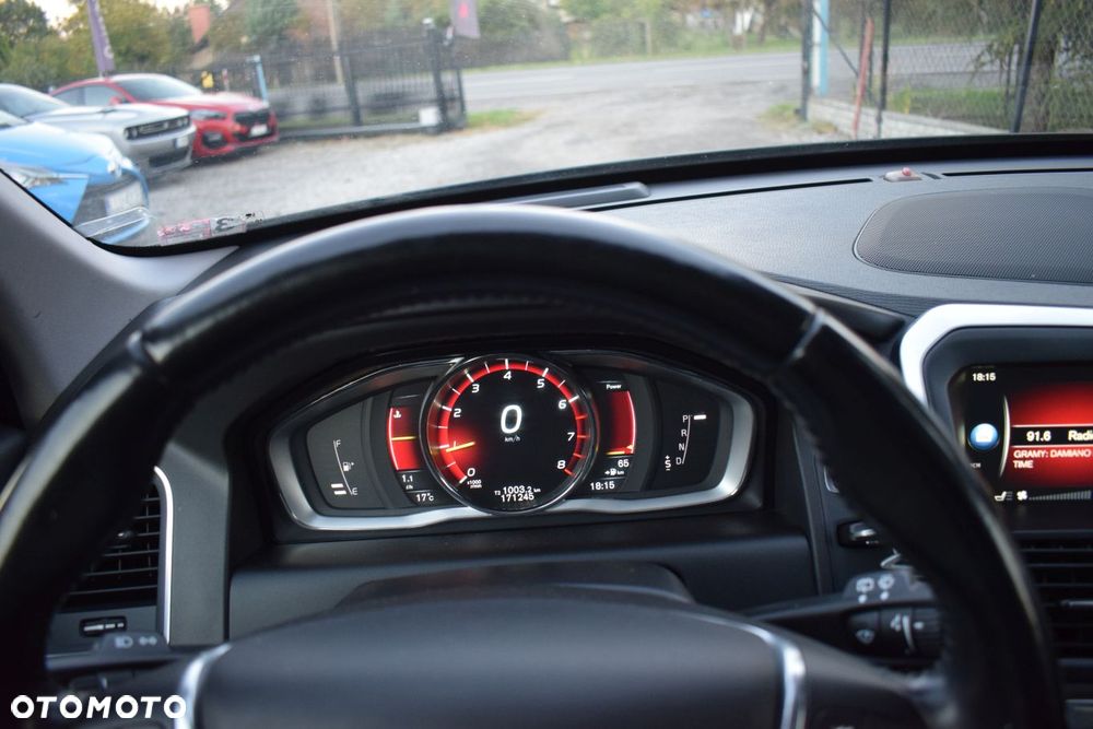 Volvo XC 60 - 8