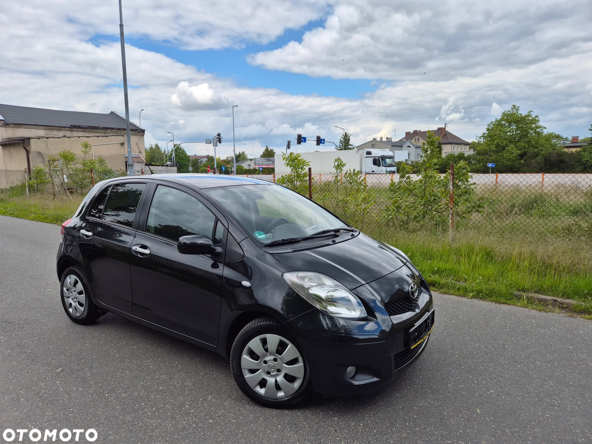 Toyota Yaris 1.33 VVT-i Executive - 3