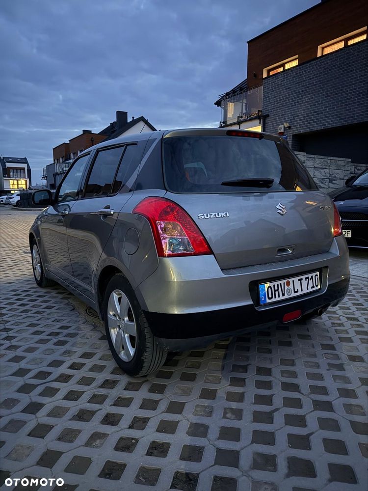 Suzuki Swift 1.3 DDiS Comfort - 14