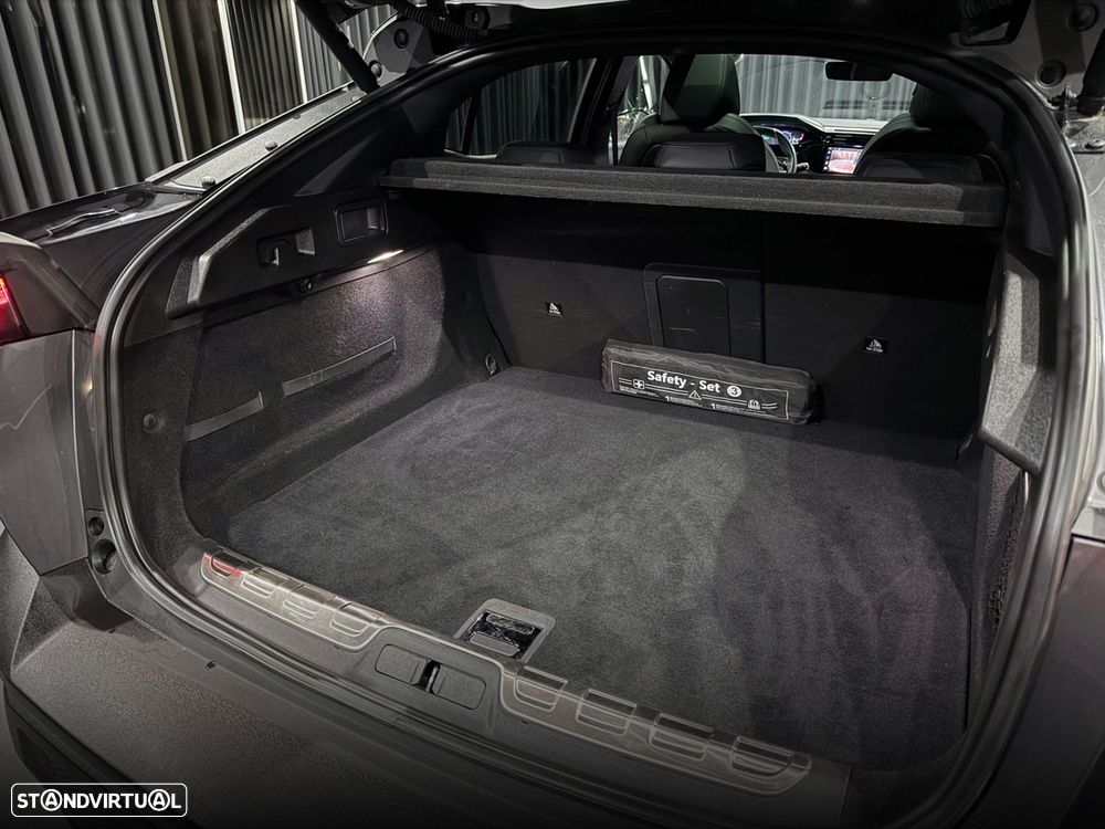 Peugeot 408 1.6 Hybrid GT e-EAT8 - 38