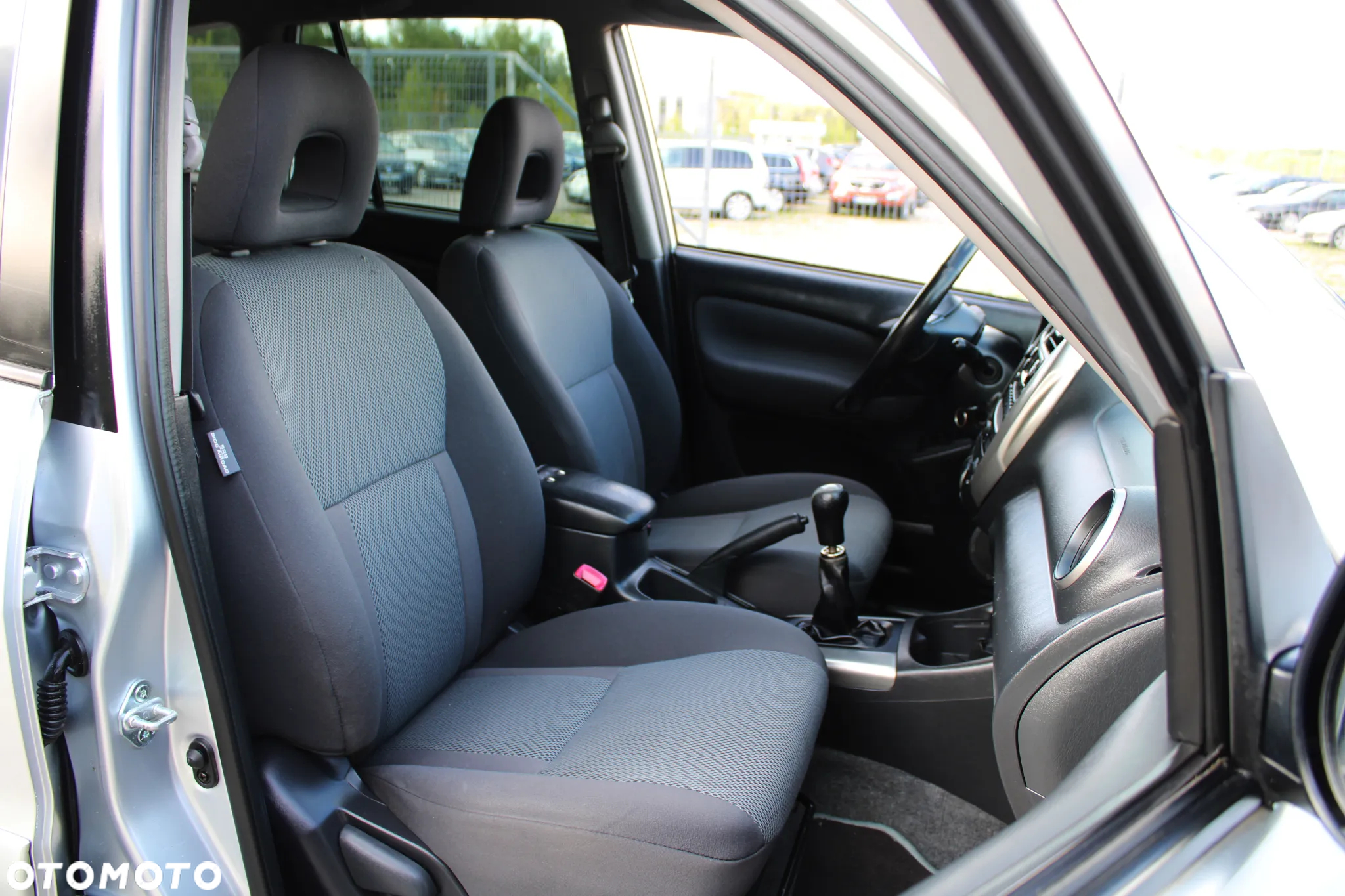 Toyota RAV4 - 30