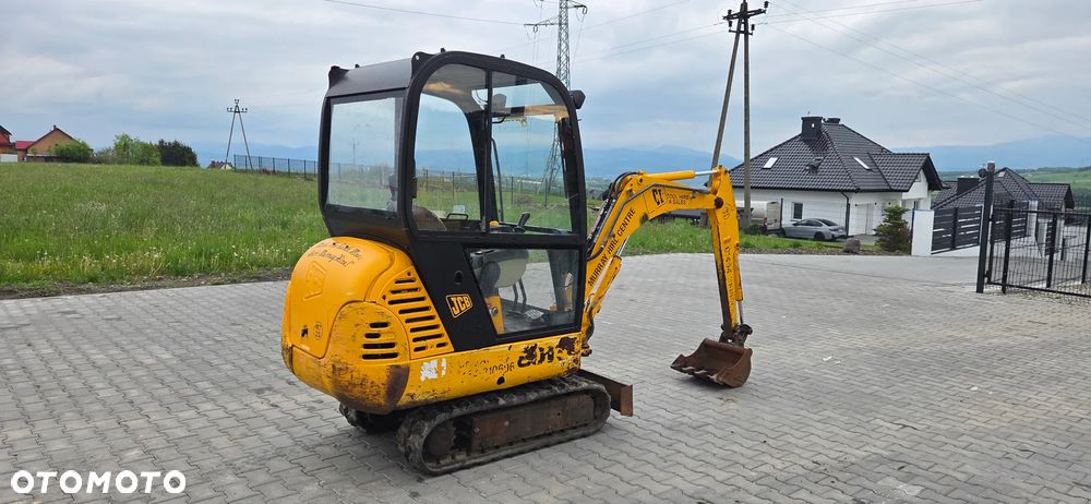 JCB 8015 - 4