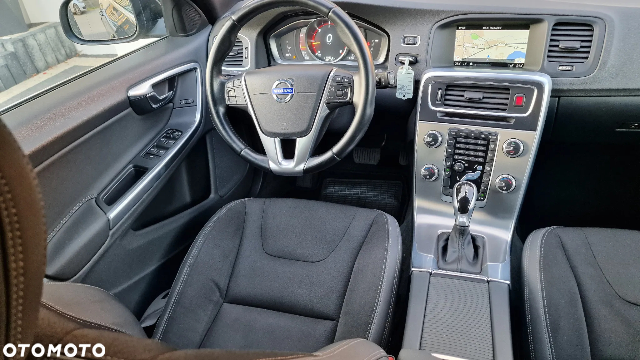 Volvo V60 D4 Drive-E Summum - 37
