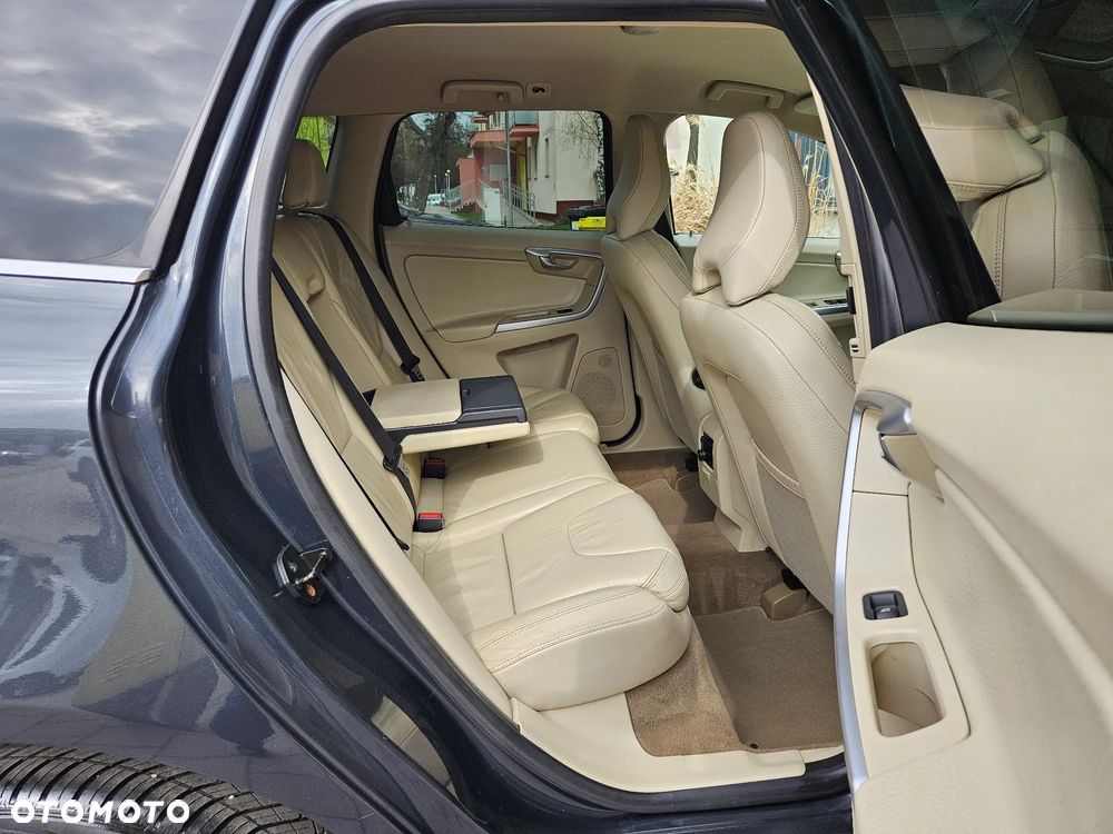 Volvo XC 60 DRIVe Summum - 12