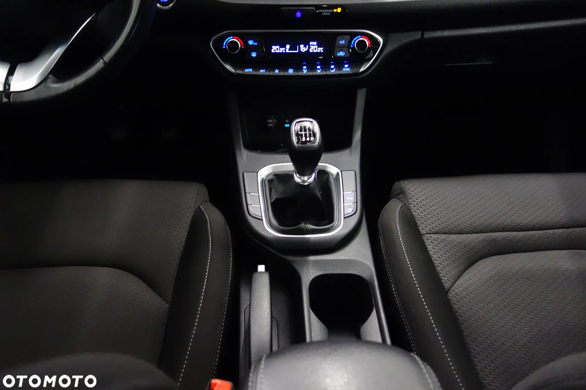 Hyundai i30 1.6 CRDi BlueDrive Classic - 29