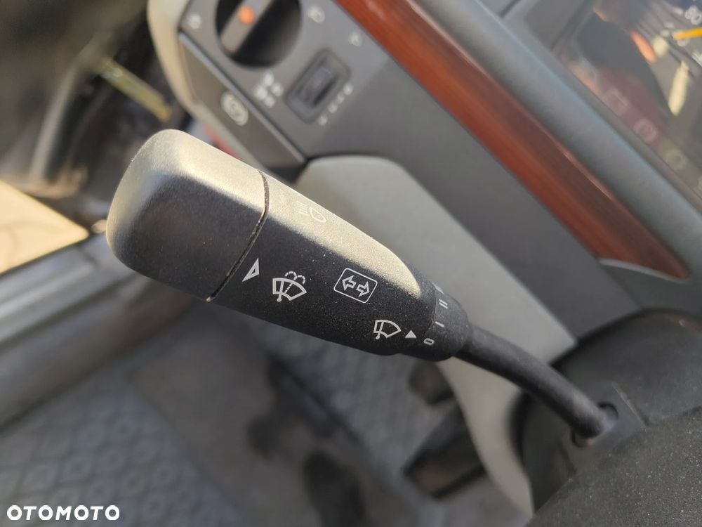 Mercedes-Benz W124 (1984-1993) - 11