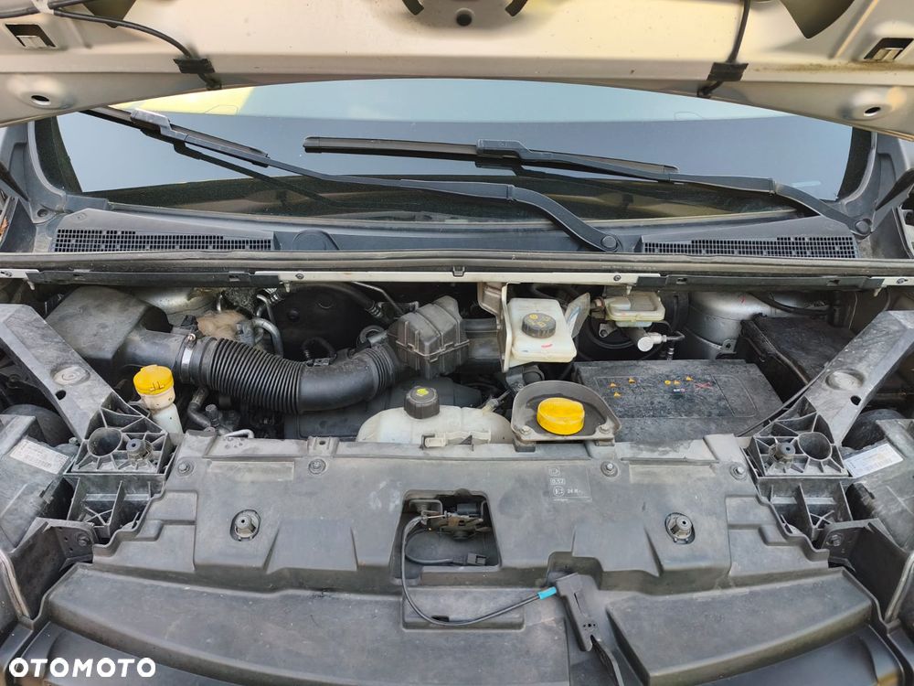 Renault Trafic - 22