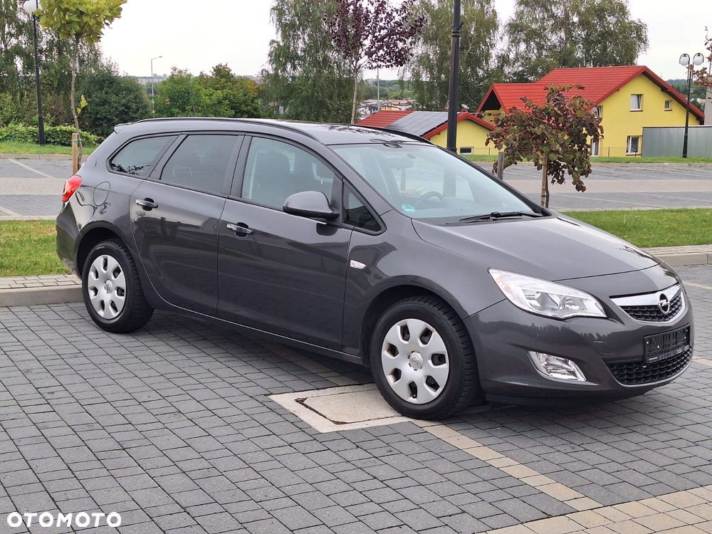 Opel Astra 1.4 T Essentia - 2