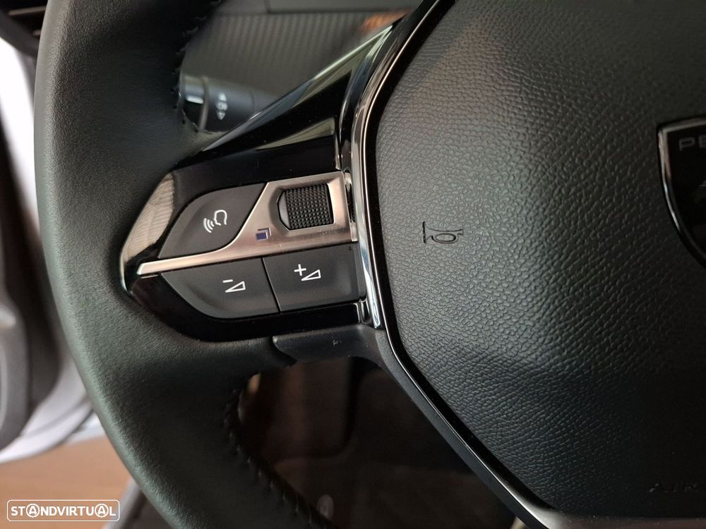 Peugeot e-208 51 kWh Allure - 16
