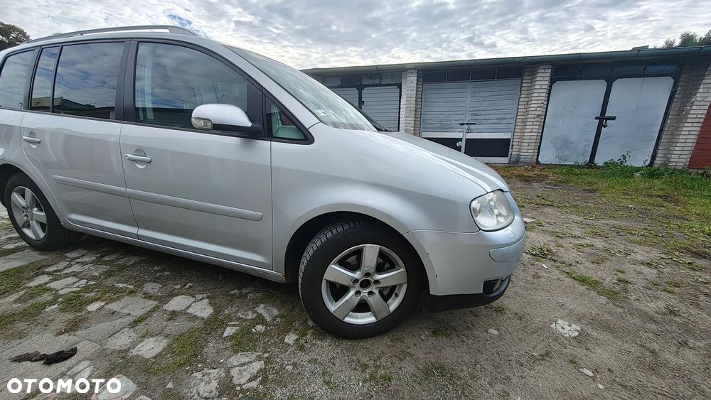 Volkswagen Touran 2.0 TDI Highline DSG - 12