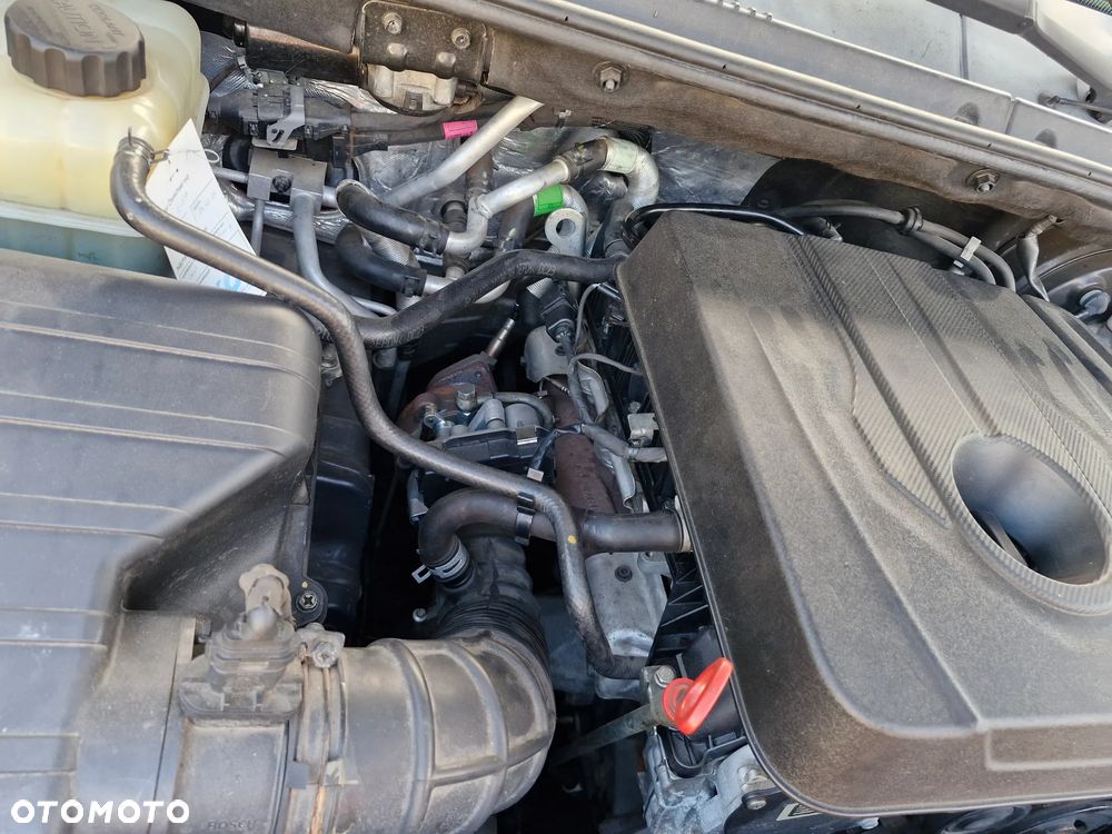 SsangYong/KGM Rodius 200 e-XDi Crystal Plus - 18