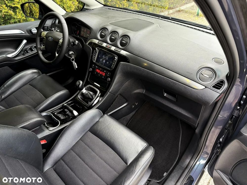 Ford S-Max - 28
