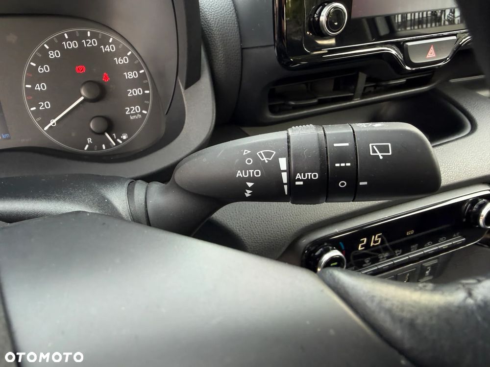 Toyota Yaris Hybrid 1.5 Comfort - 26