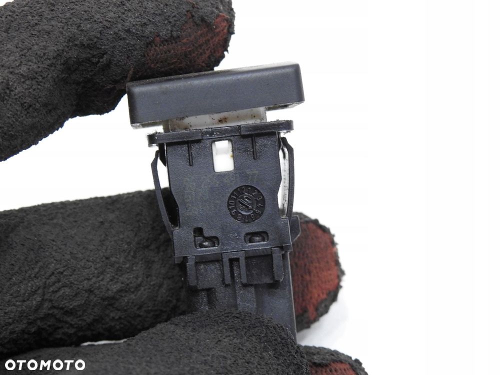 PRZEŁĄCZNIK PODGRZEWANIA FOTELA PEUGEOT 307 LIFT - 5