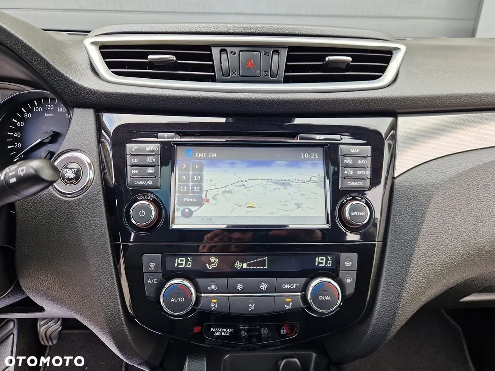 Nissan Qashqai 1.6 DIG-T Tekna+ - 29