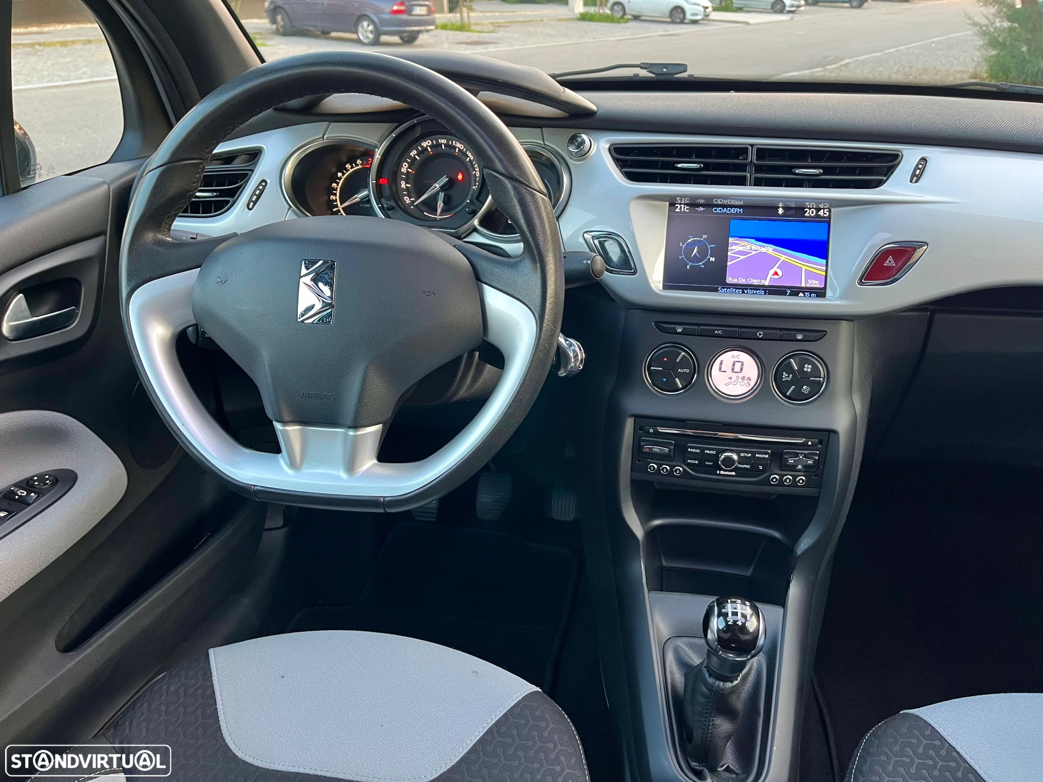 Citroën DS3 Cabrio 1.2 VTi So Chic - 17