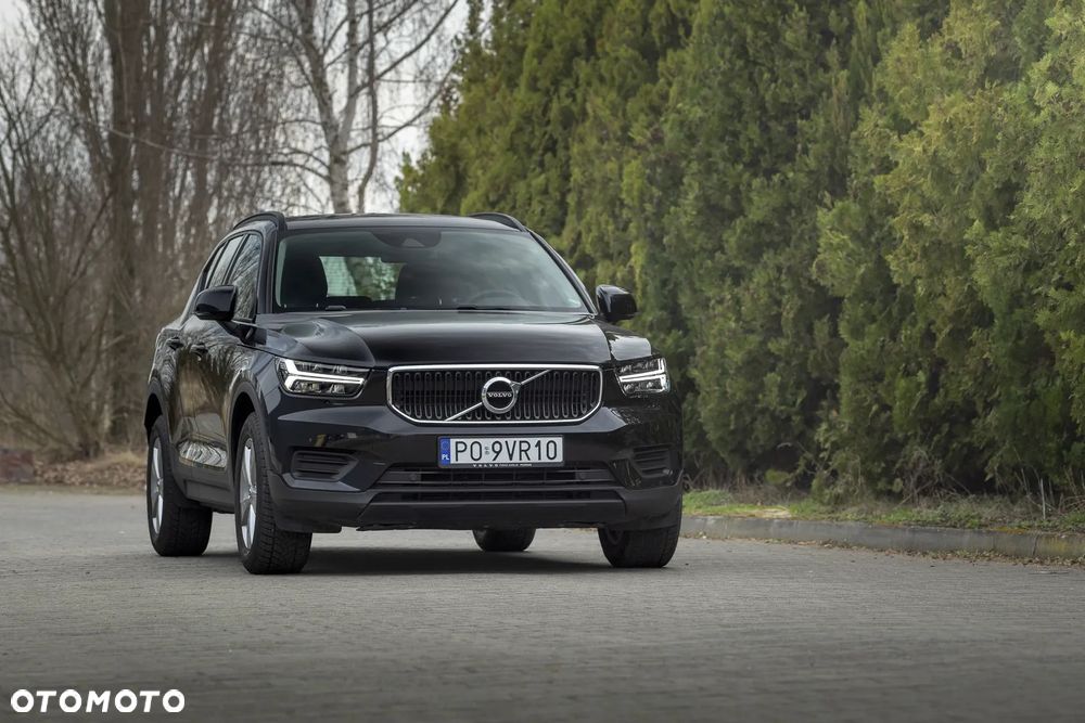 Volvo XC 40 T3 Momentum Core - 2