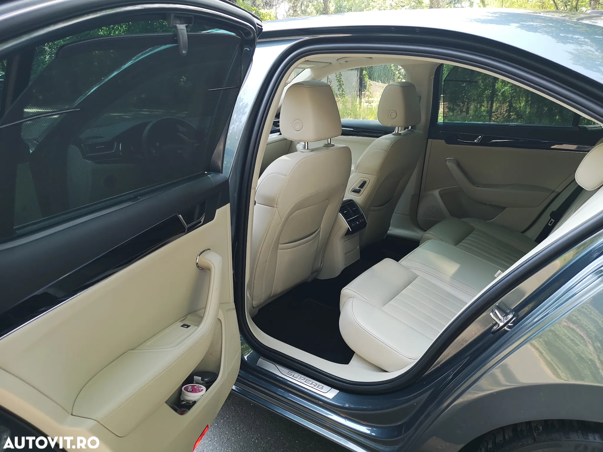 Skoda Superb 2.0 TDI DSG Laurin & Klement - 26