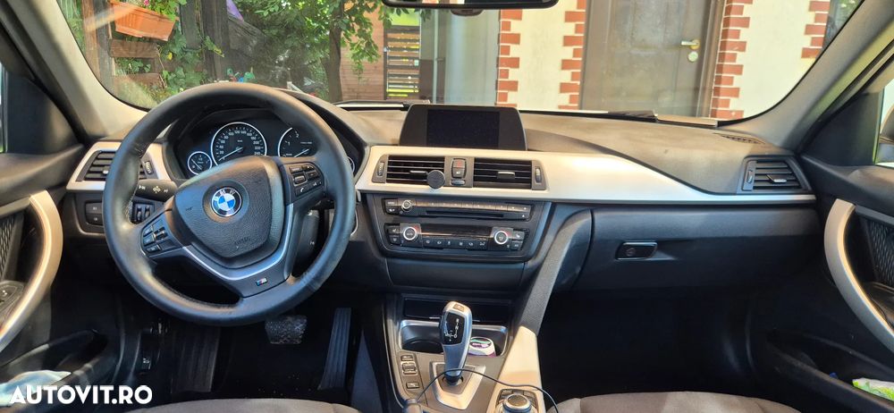 BMW Seria 3 318d DPF Aut. Edition Lifestyle - 5
