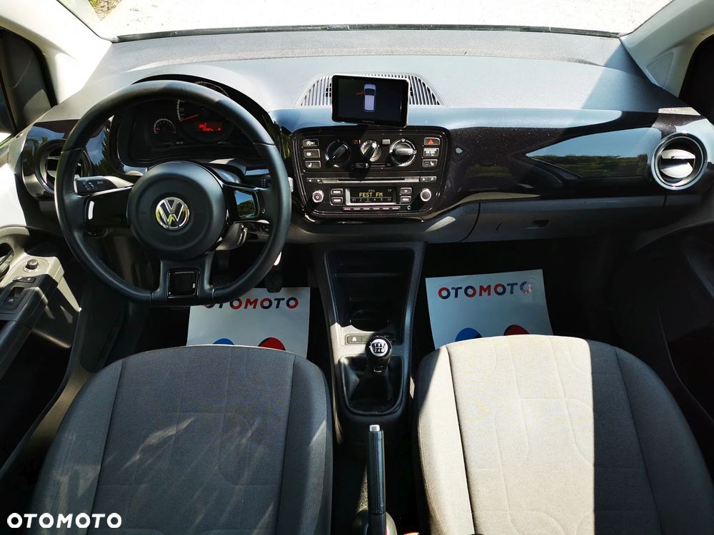 Volkswagen up! high - 15