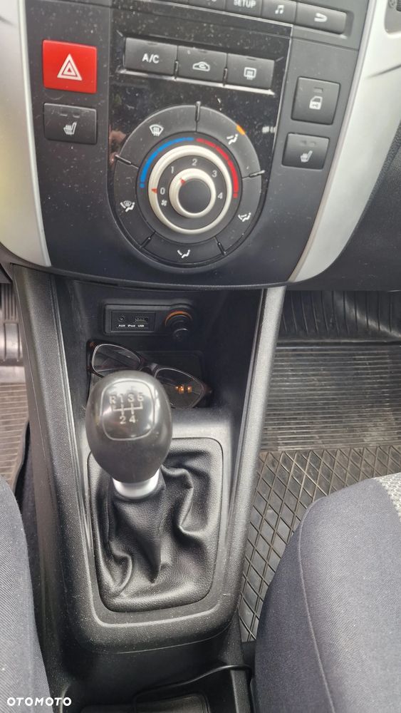 Kia Venga 1.4 M - 5