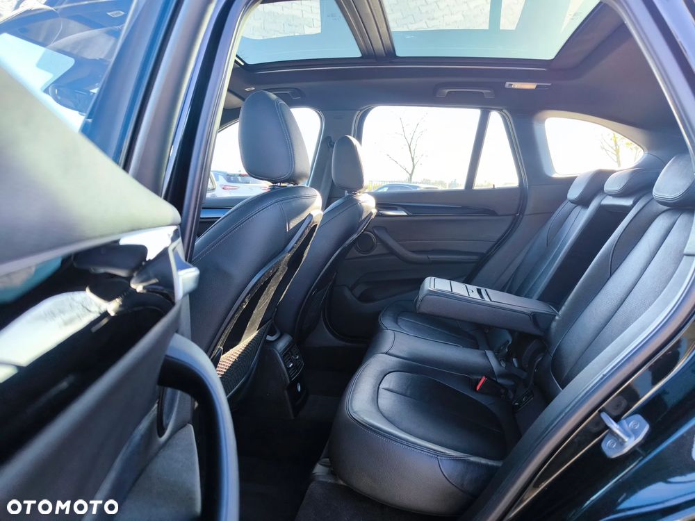 BMW X1 sDrive18i xLine - 16