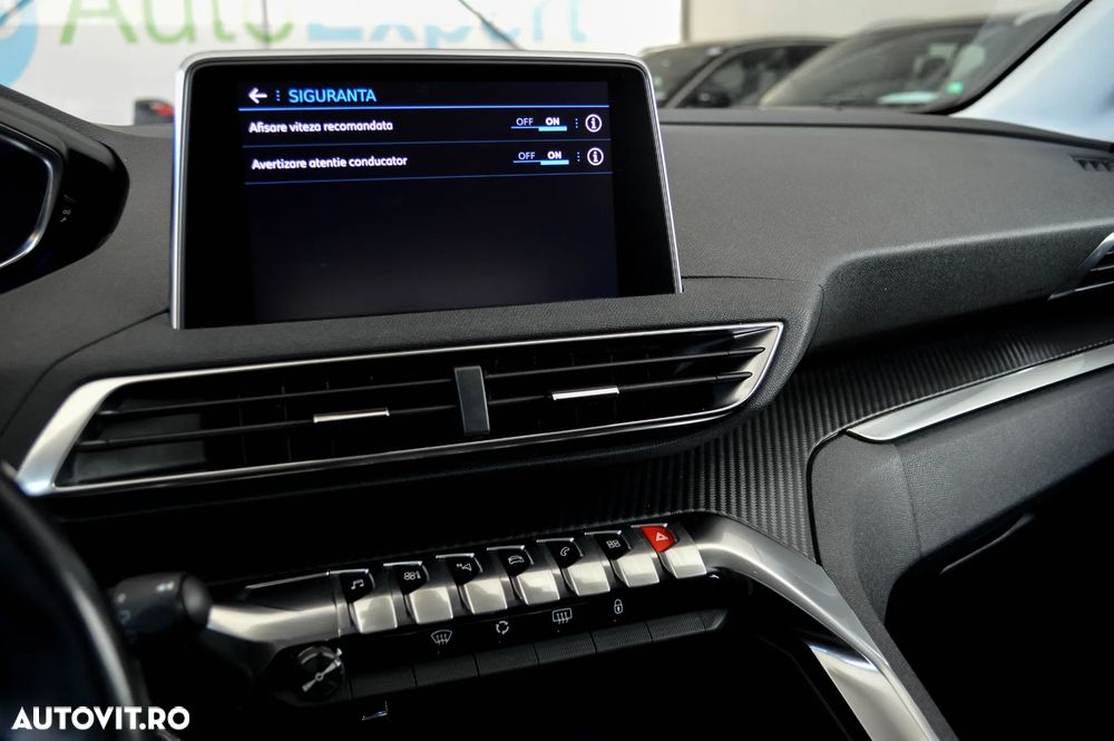 Peugeot 3008 1.5 BlueHDI S&S EAT8 Allure - 20