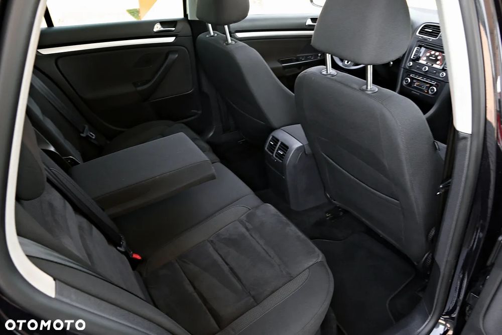 Volkswagen Golf 2.0 TDI Highline - 33