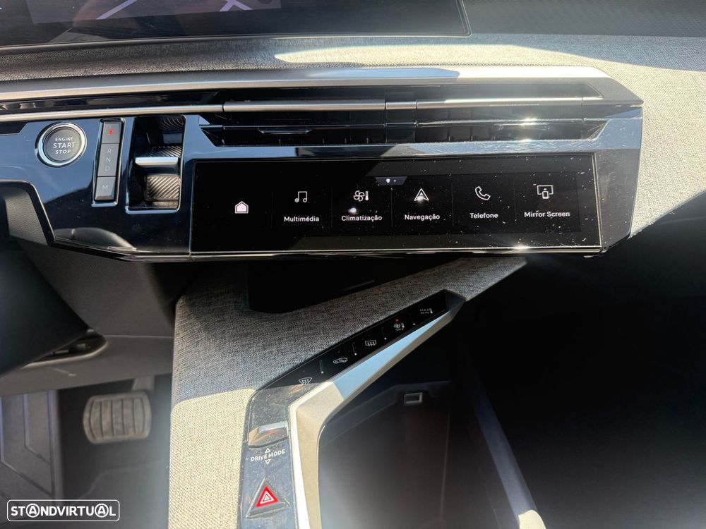 Peugeot 3008 1.2 Hybrid Allure e-DCS6 - 19