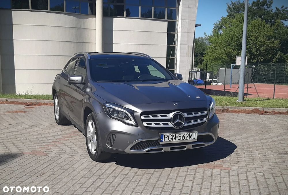 Mercedes-Benz GLA - 3