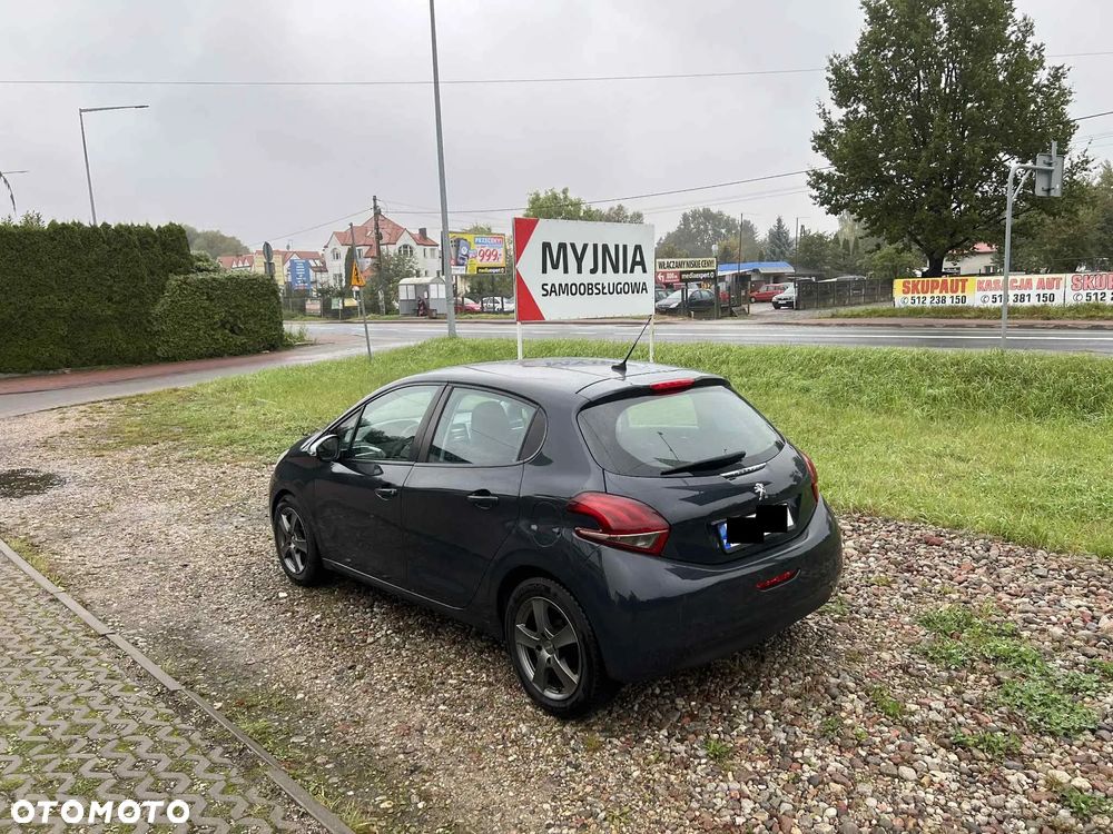 Peugeot 208 1.2 PureTech Style - 15