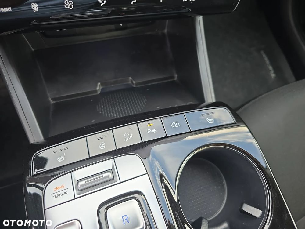 Hyundai Tucson 1.6 T-GDi HEV Executive 4WD - 34