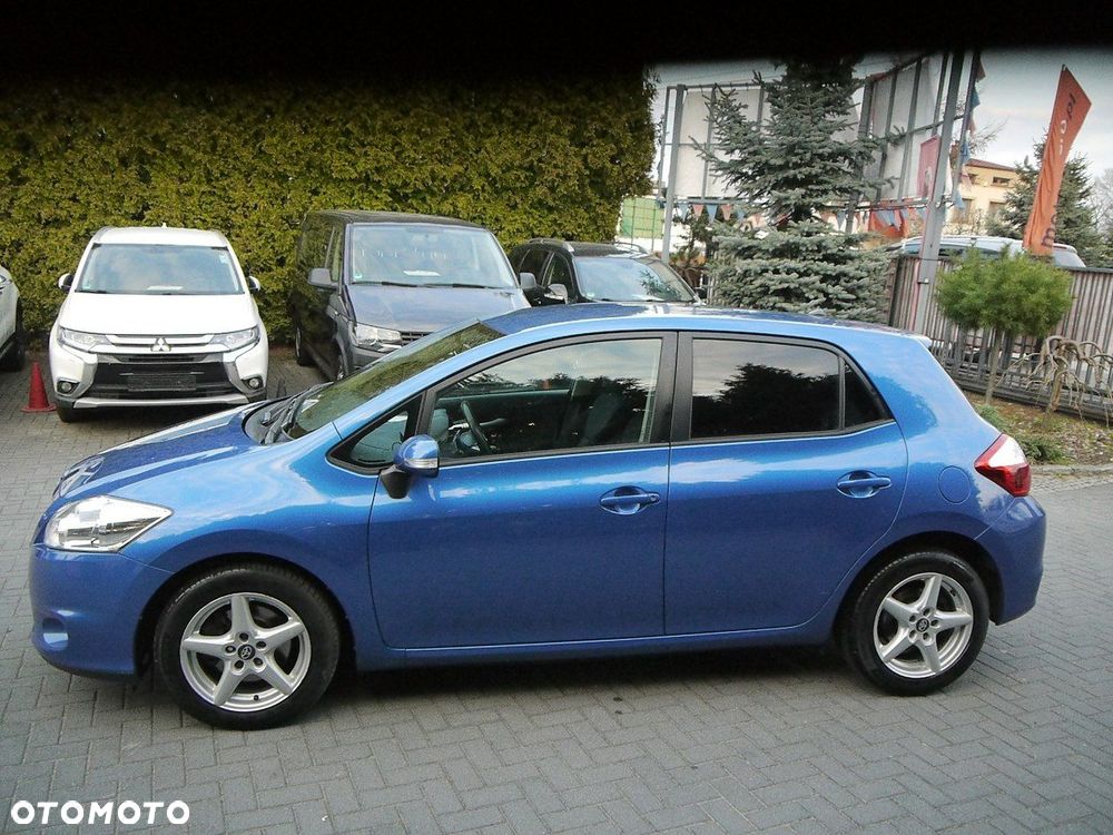 Toyota Auris - 10