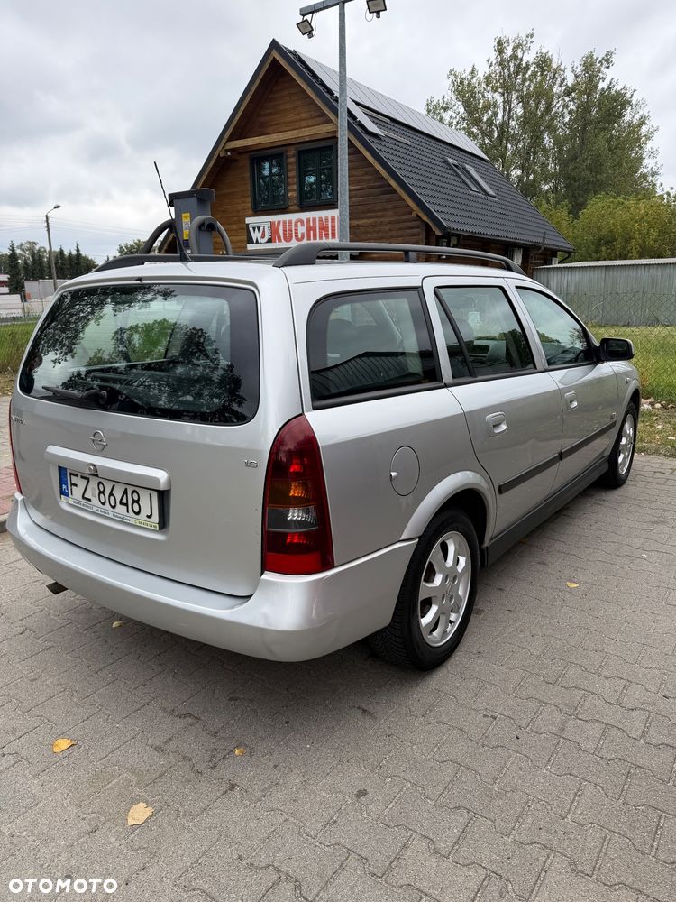 Opel Astra 1.6 NJoy - 2