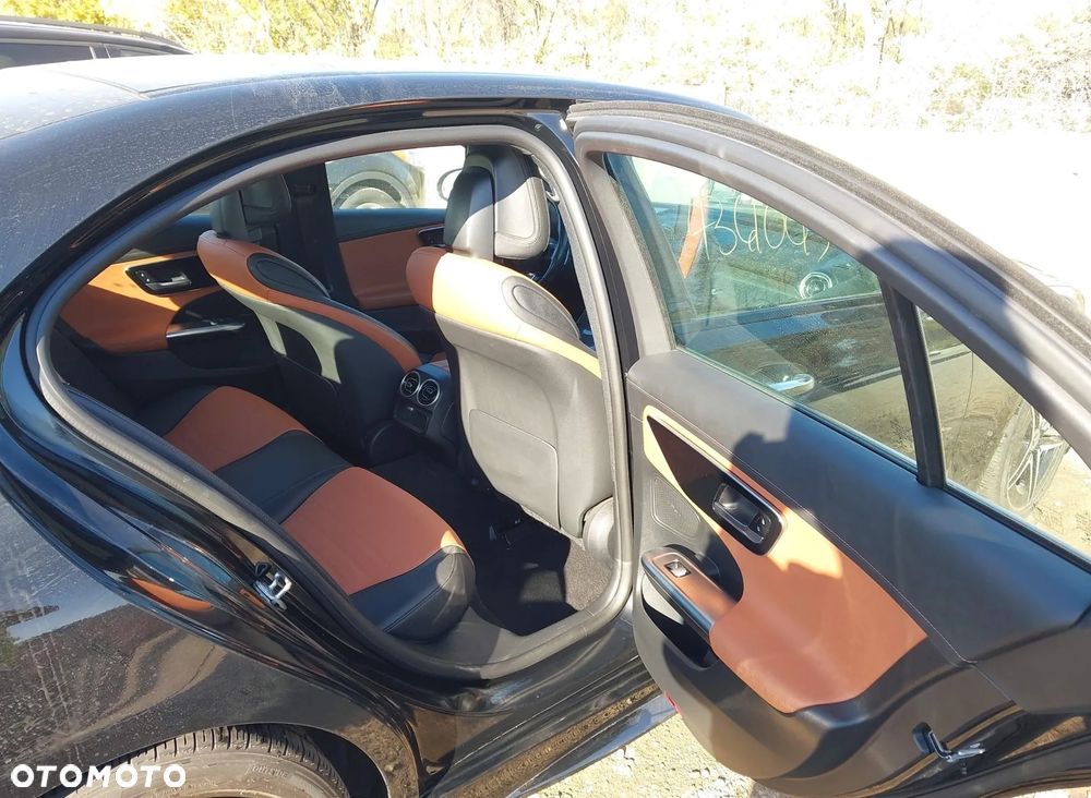 Mercedes-Benz Klasa C 300 4Matic 9G-TRONIC AMG Line Advanced - 8